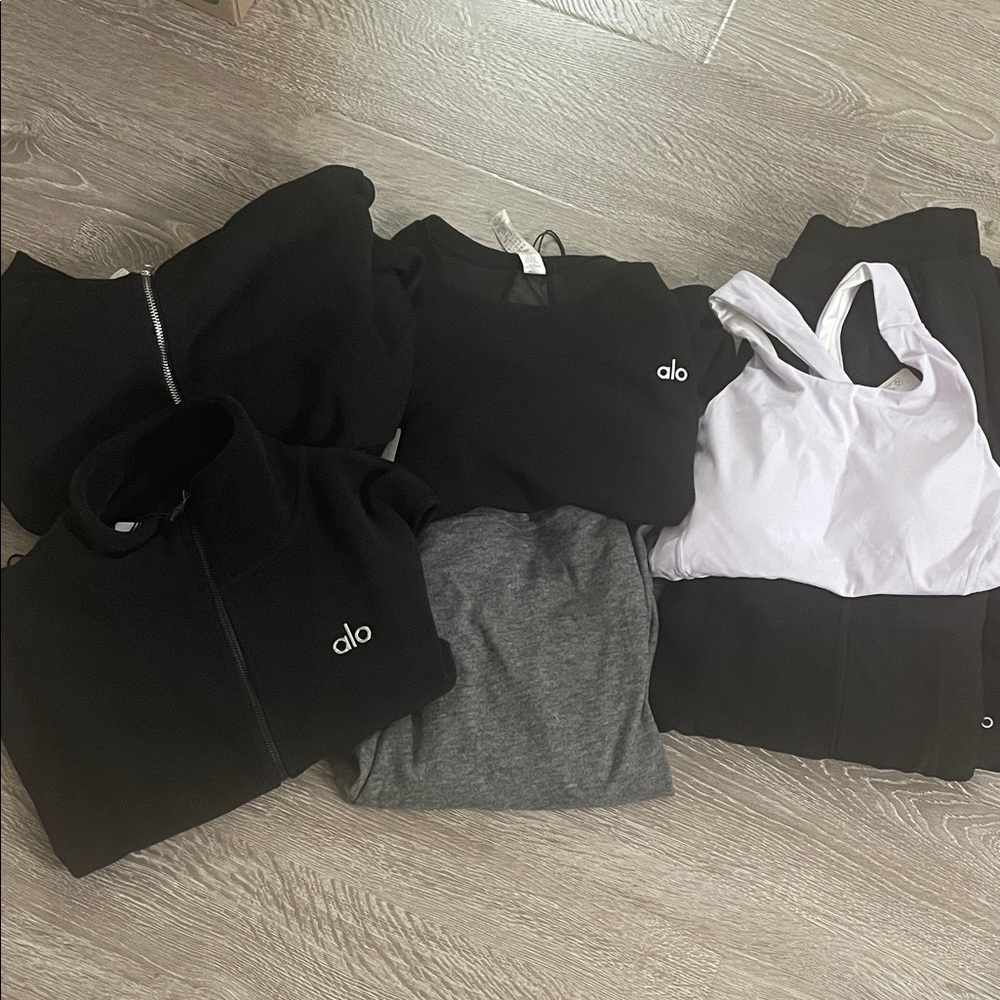 Alo Black and Gray Activewear Set